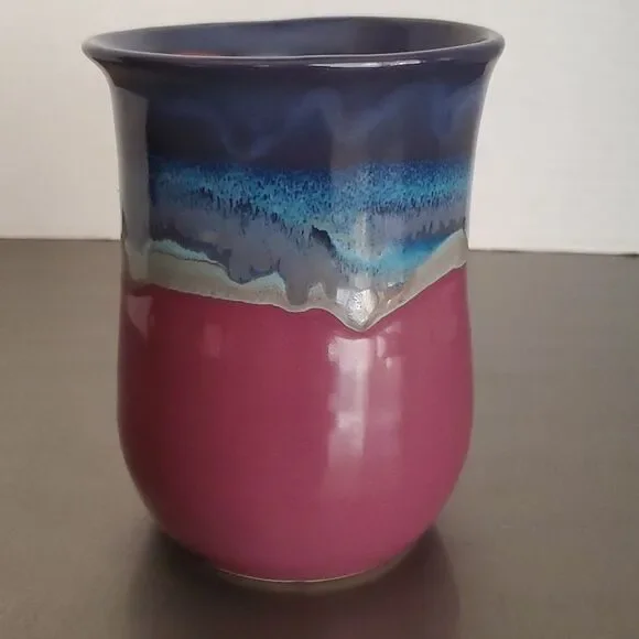Naher Clay in Motion Purple Passion Handwarmer Mug Cup Left Hand Signed 14 oz - Picture 2 of 9